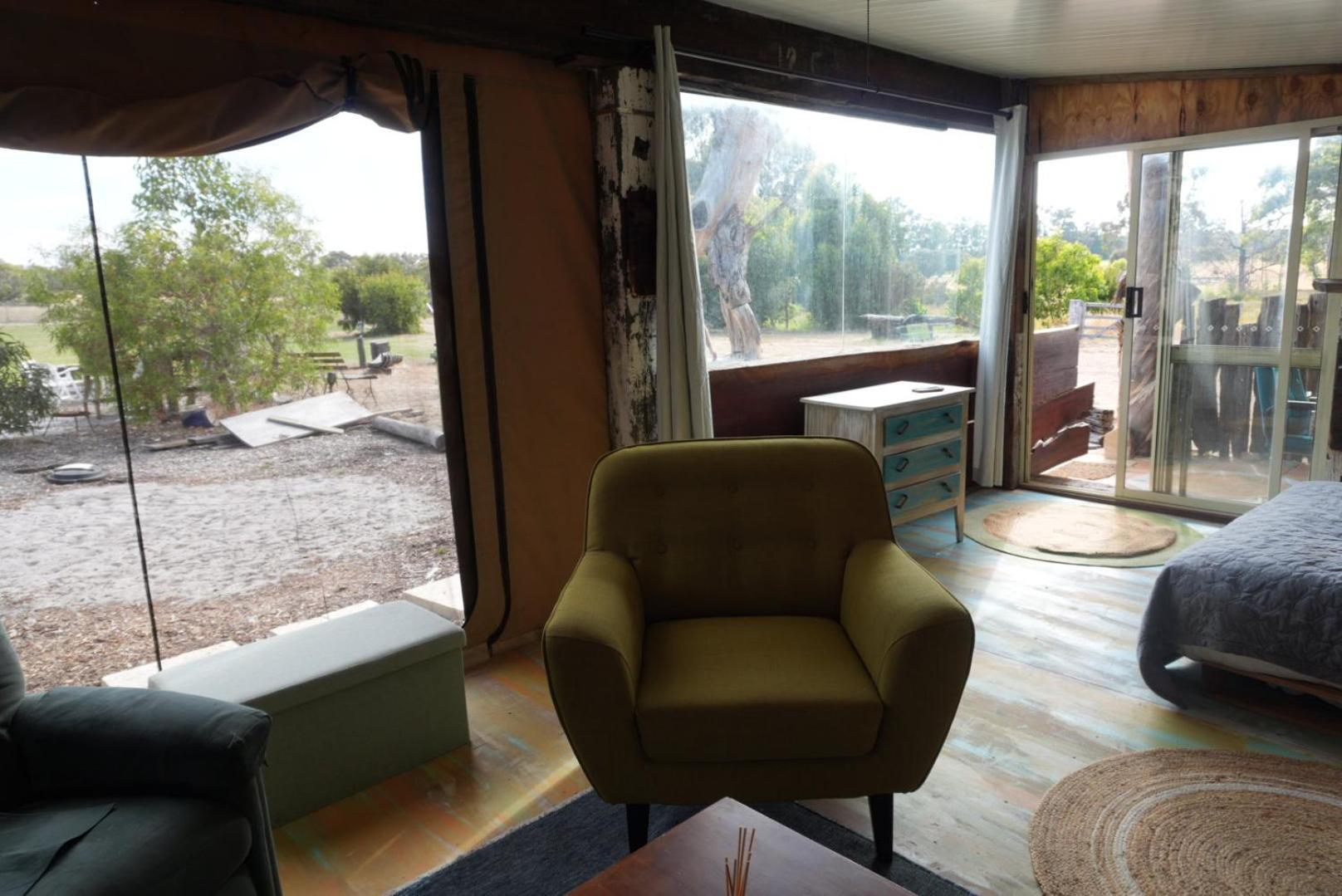Silversprings Spa Retreat Pet Friendly Cottages And Glampings Metricup ภายนอก รูปภาพ