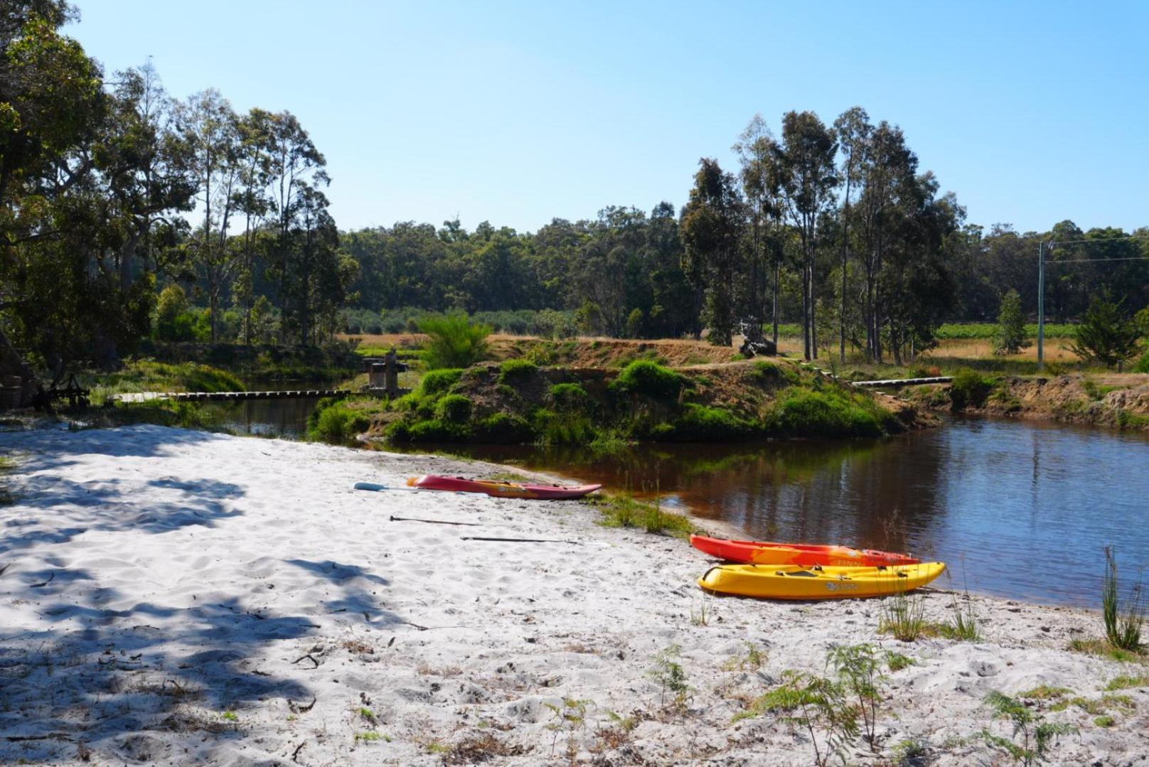 Silversprings Spa Retreat Pet Friendly Cottages And Glampings Metricup ภายนอก รูปภาพ